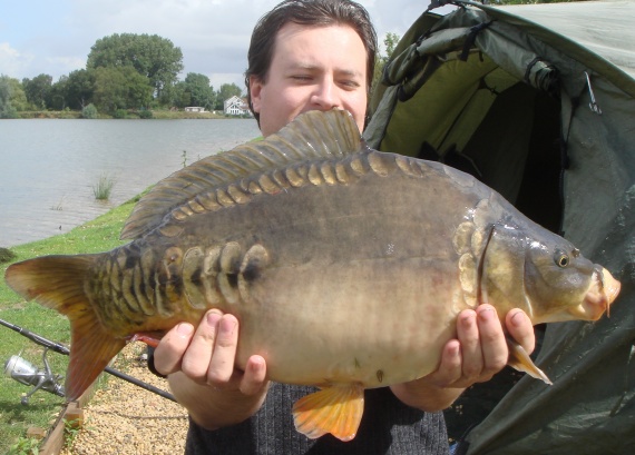 Another double-figured carp caught from Bradleys lake. Huge shoals can be caught once they hit the bait!