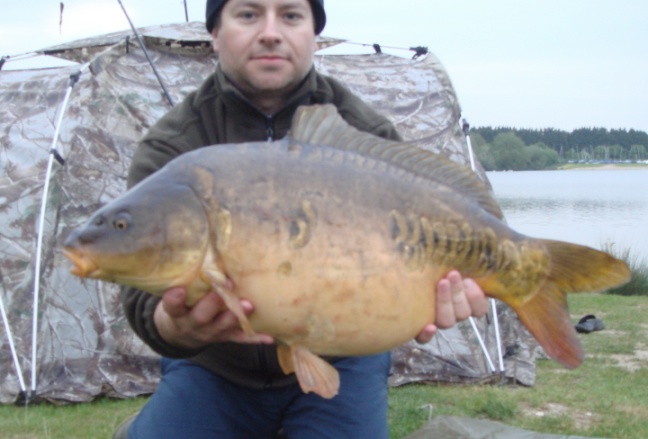 Pic Shows Casting Catches Mirror Bradley's Lake